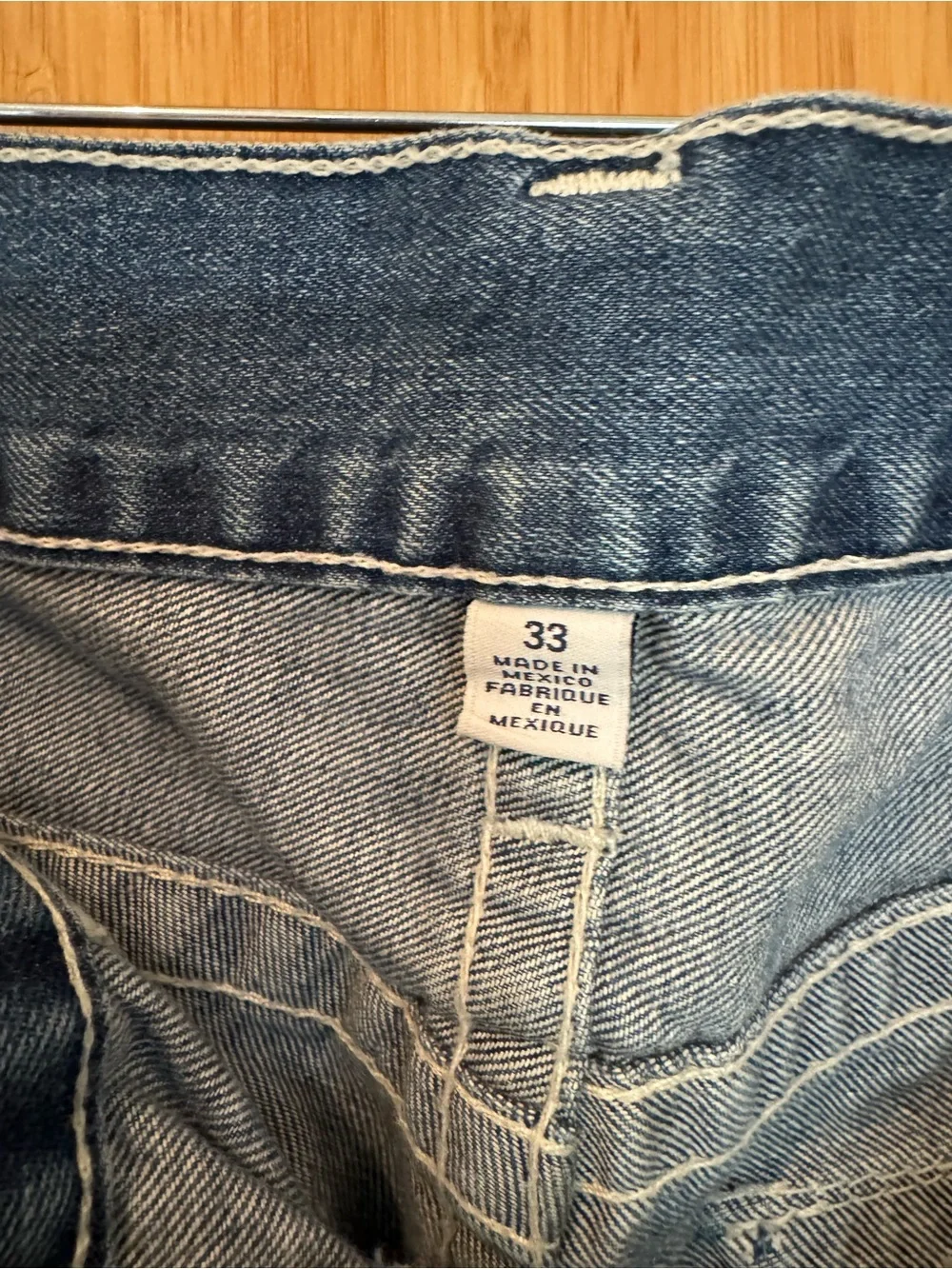 True Religion Basic Straight Leg Distressed Flap Jeans Size 33
